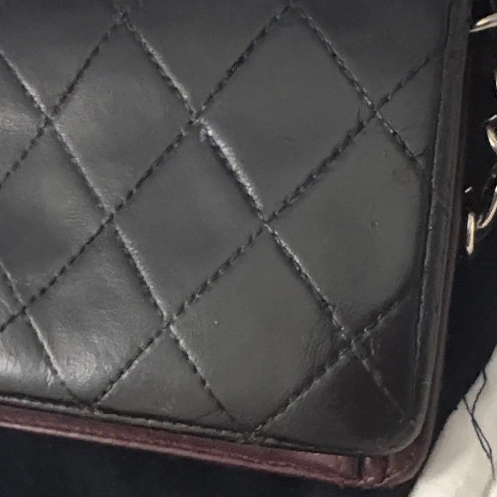 CHANEL Black Quilted Leather Crossbody Wallet with Silver Chain- - Picture 7 of 8